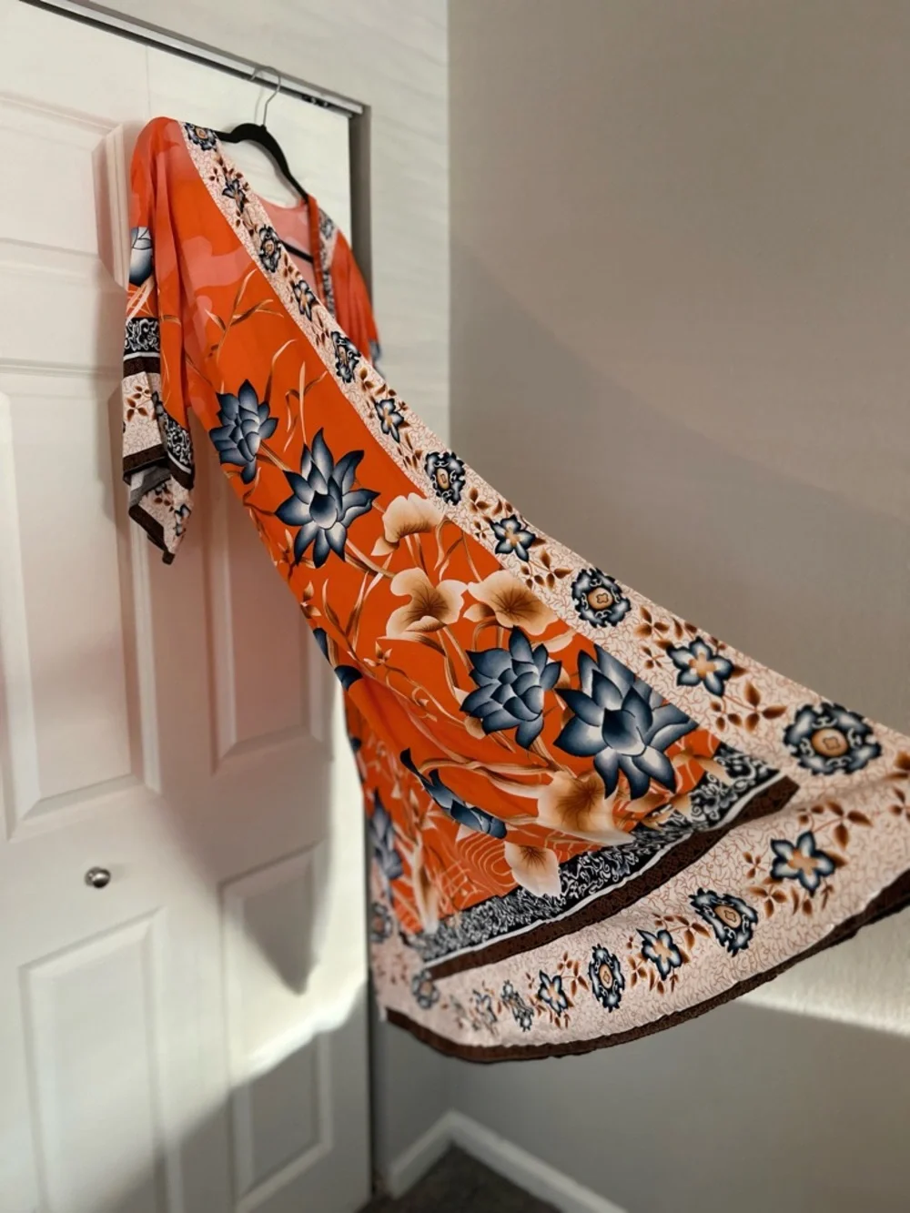✨ Lightweight Kimono / Robe — Statement Piece - Picture 5 of 8
